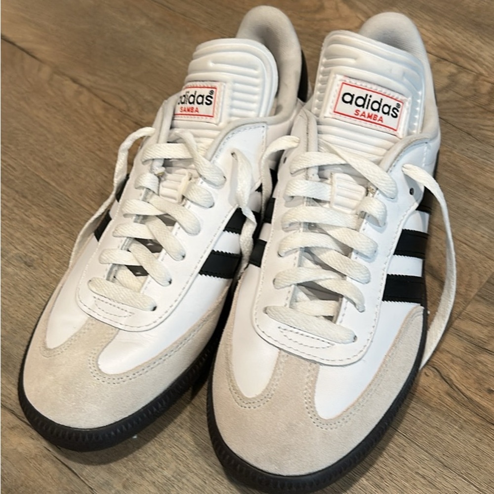 Adidas Samba Classic White and Black Shoes size unisex size 7 UK/7.5 Mens